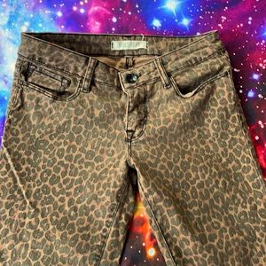 Bullhead Leopard Skinny Jeans 💜